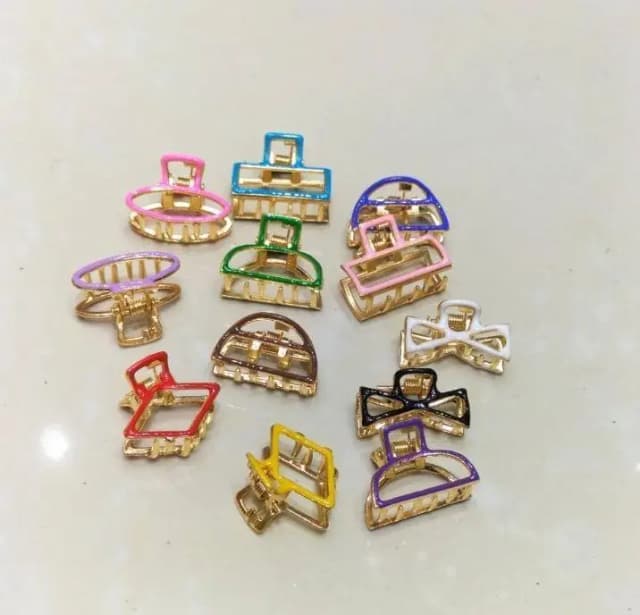 10 Metal Hair Catch